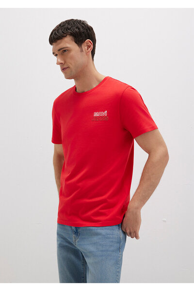 Mavi Jeans-bedrucktes rotes T-Shirt mit schmaler Passform und engem Schnitt 066841-33099