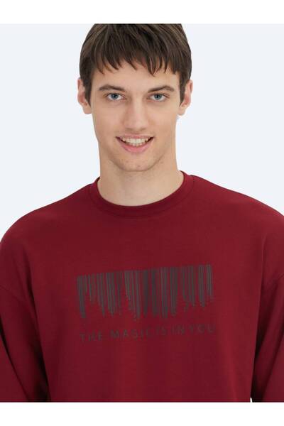 Kip Червона футболка з принтом на комірі