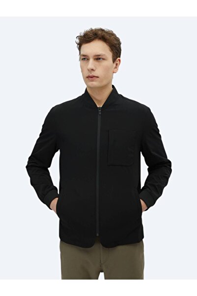 Kip Μαύρο αθλητικό μπουφάν με κανονική εφαρμογή Micro Gel Fiber