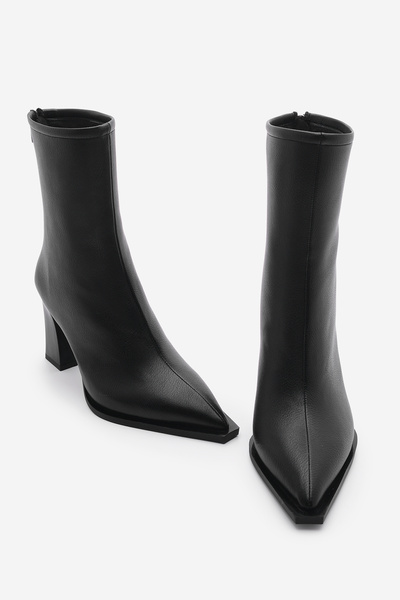 Marjin Dámské kozačky na podpatku se zapínáním na zadní zip na silném podpatku Kikas černé