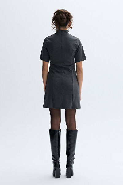 Mudo Belt Detail Stand-Up Collar Short Sleeve Mini Dress