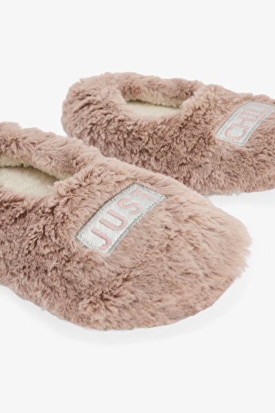 Penti Stone Color Just Chill Slogan Embroidered Home Slippers