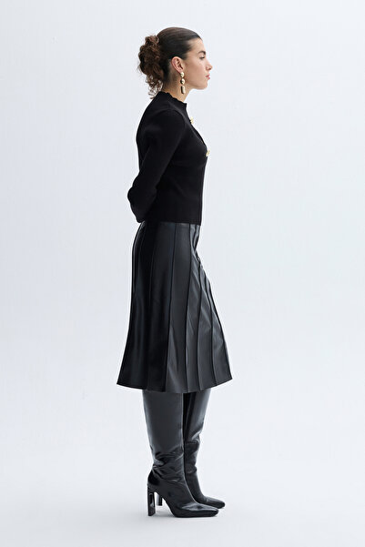 Mudo A Form Leather-Like Looking Pleated Midi Skirt