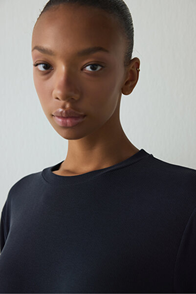 Penti Μαύρο μακρυμάνικο μπλουζάκι με λαιμόκοψη κοτλέ Modal Loose Fit Crop Top