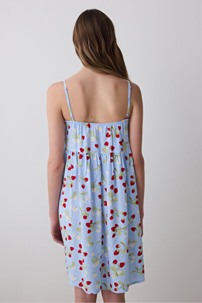 Penti Jahody Chally Světle modrá noční košile