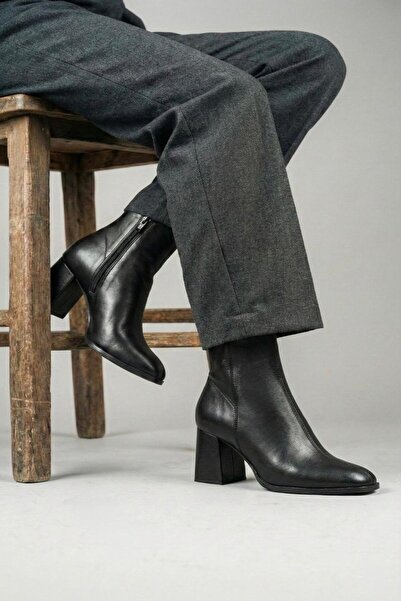 NOVELLAM SHOES Kadın Rozi Küt Burunlu Topuklu Streç Bot