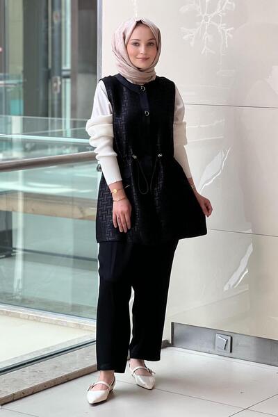 Ghisa Self-Patterned Vest and Trouser Set with Waist Stopper