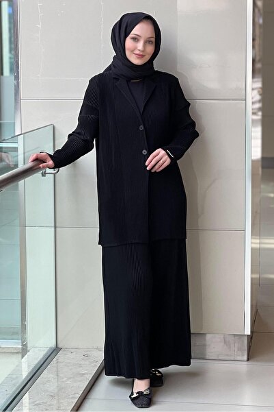 Ghisa Pleated Jacket and Pants Set