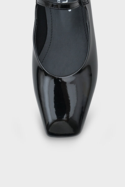 Capone Outfitters Nickie Women's Ballet Flats