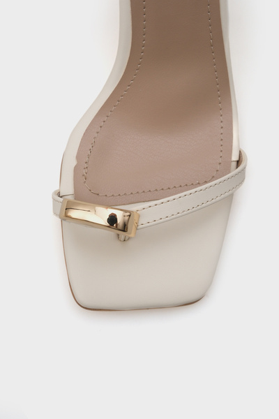 Capone Outfitters Dámské sandály Cindy Blunt Toe Heeled Kotníkový pásek