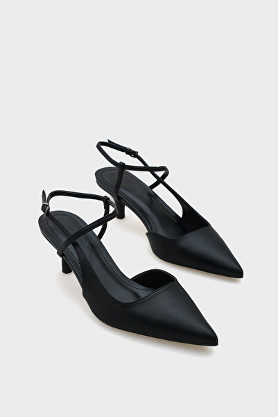 Capone Outfitters Γυναικεία παπούτσια Perla με μεσαίο τακούνι με λουράκι με μυτερή μύτη