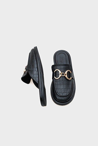 Capone Outfitters Černé dámské pantofle Capone s kulatou špičkou s dvojitou kroužkovou přezkou