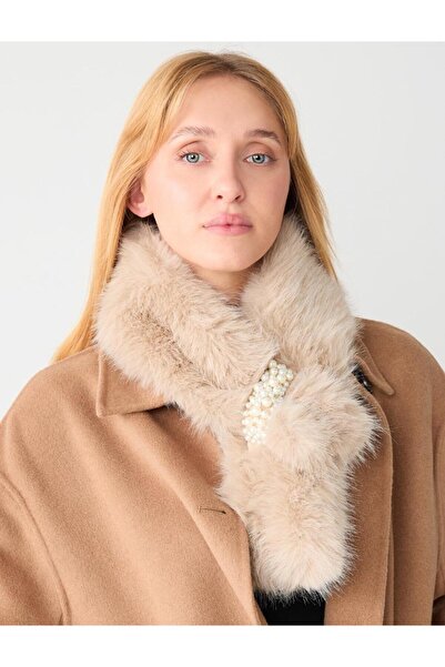 Jimmy Key Beige Pearl Detailed Plush Scarf