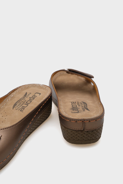 Capone Outfitters Dámské pohodlné anatomické pantofle Karen Z0777