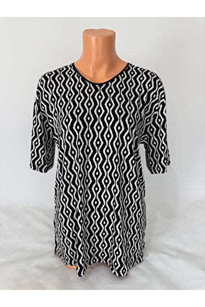 YAŞAR TRİKO Γυναικεία μπλούζα με μαύρο σχέδιο με λαιμόκοψη σε σχήμα U και κοντό μανίκι στο πλάι άνοιγμα από βισκόζη Mother Combed Cotton T-shirt