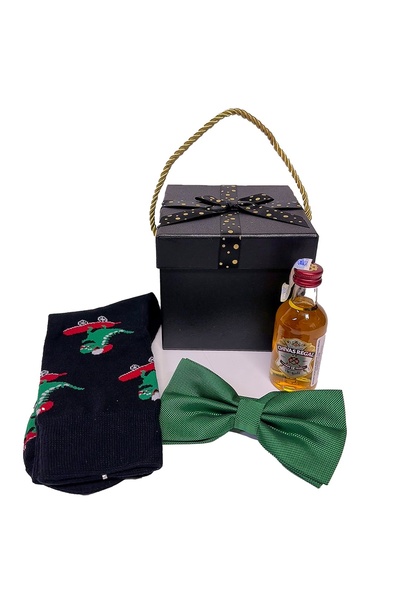 velve Pachet Secret pentru barbati,sosete cu tematica Craciun,papion asortat,Whiskey Chivas Regal,Verde