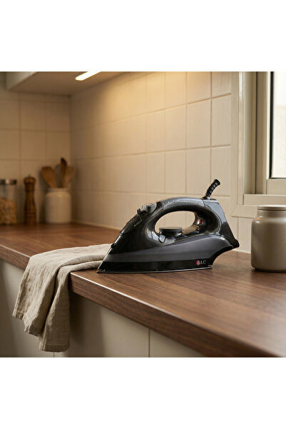 DLC 2200W Electric Steam Iron with 250ml Water Tank – Suitable for all types of fabrics – DLC-4908