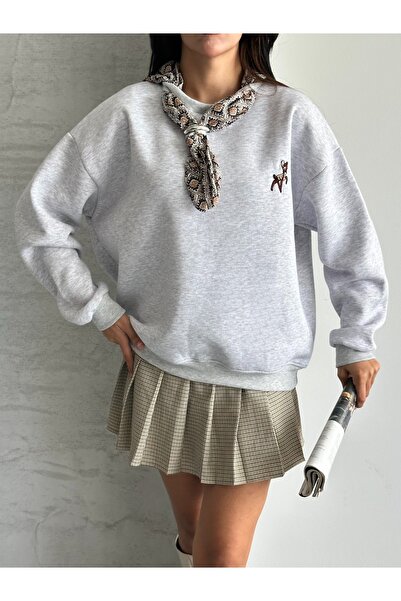 modazoom Eșarfă și detaliu brodat supradimensionat Swea tricou