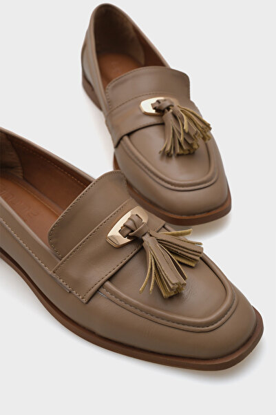 Capone Outfitters Metal Buckle Tasseled Women's Loafer Shoes