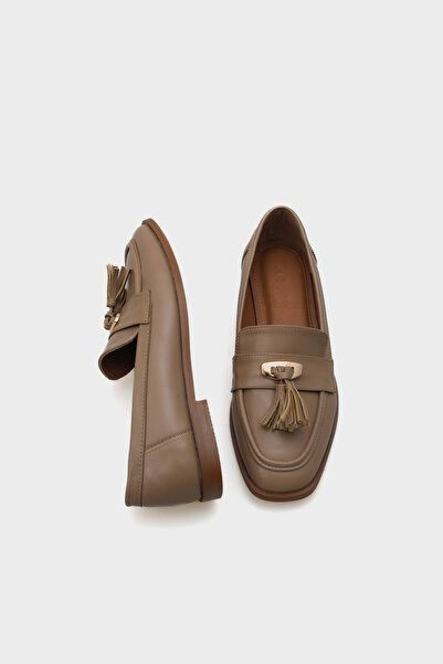 Capone Outfitters Metal Buckle Tasseled Women's Loafer Shoes