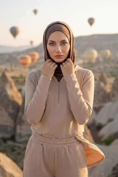 Aisha's Design Kapşon ve Kapatıcı Özellikli Penye Kadın Hazır Bone,B-89P,Çikolata