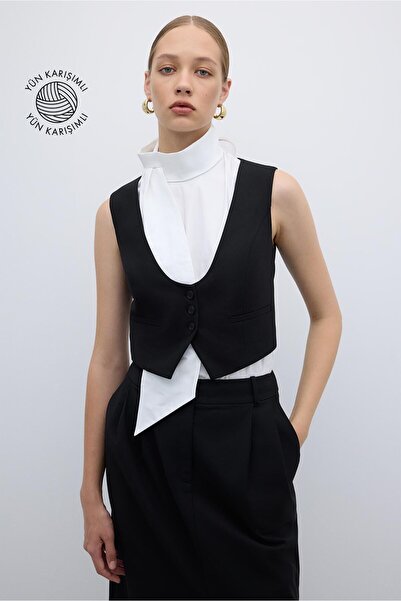 Roman U Yaka Önü Düğmeli Yelek Siyah K2617016_001