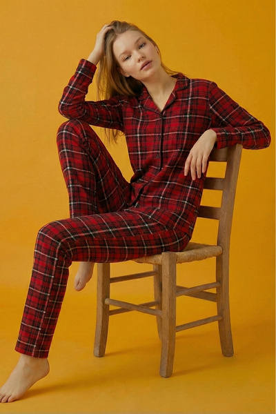 Farya Home Christmas Cotton Suede New Year Themed Plaid Pajama Set