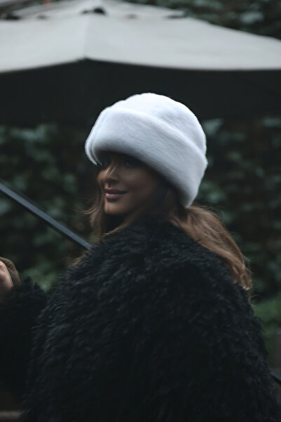 Mağazam Online Pălărie Kalpak în stil regal britanic premium, beretă de iarnă pentru femei, blană artificială de pluș - alb nurcă