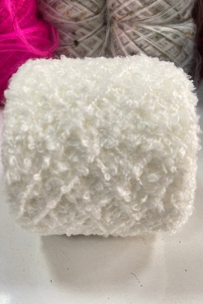 Göçer İplik Since Knitting Yarn Acrylic Boucle Cream Color Yumaklar 100 Gr