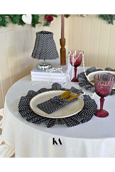 KaiAtelier Set de 6 farfurii rotunde cu volane din in cu buline Dottie / Serv...