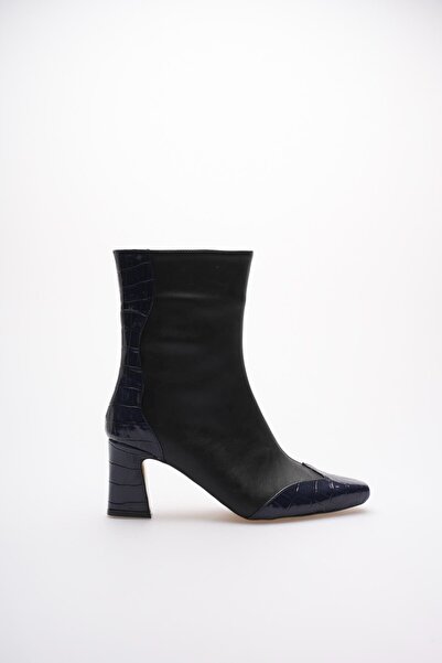 marchéo حذاء شتوي نسائي من Loana ذو كعب سميك ونمط جلد التمساح باللون الأزرق ا...