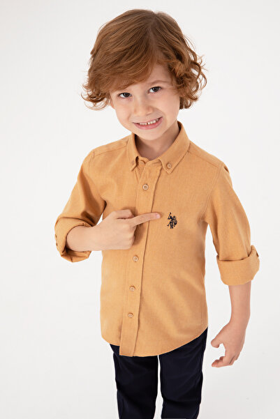 U.S. Polo Assn. قميص أساسي بأكمام طويلة للأولاد من Camel 50316769-VR015