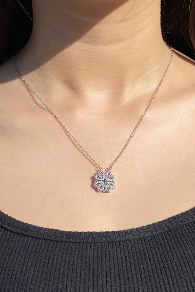 TREND COLLECTİON Zirkon Taşlı Açılıp Kapanan Yonca Kalp Paslanmaz Çelik Gümüş...