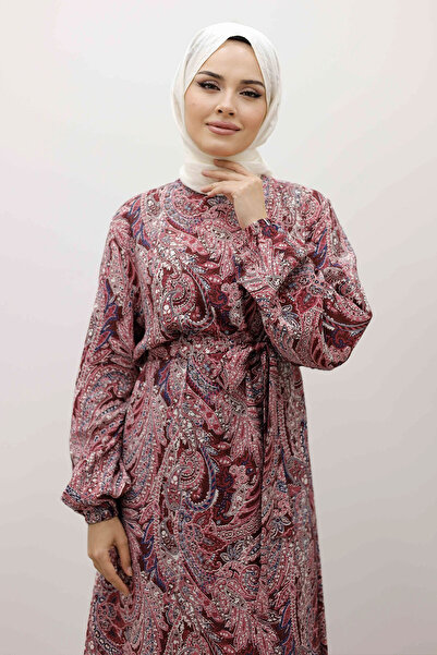 Tesettür Dünyası Φόρεμα με μοτίβο σάλι με ζώνη TSD250257 Βουργουνδία