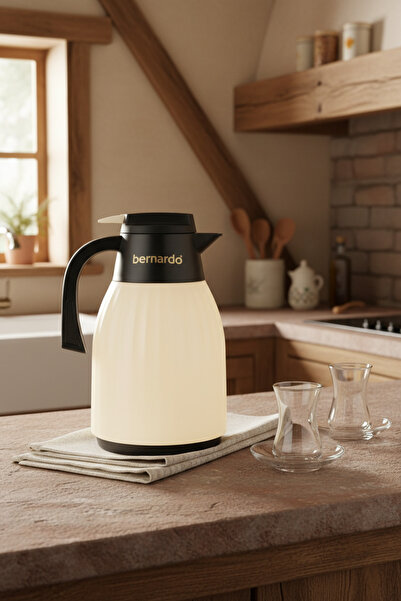 Bernardo Elantra Cam Termos Krem 1 Litre