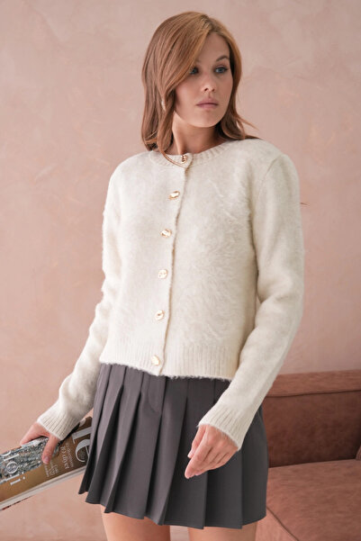 Park Karon Women's Crew Neck Button Detailed Soft Textured Fleece-Lined Knitwear Jacket