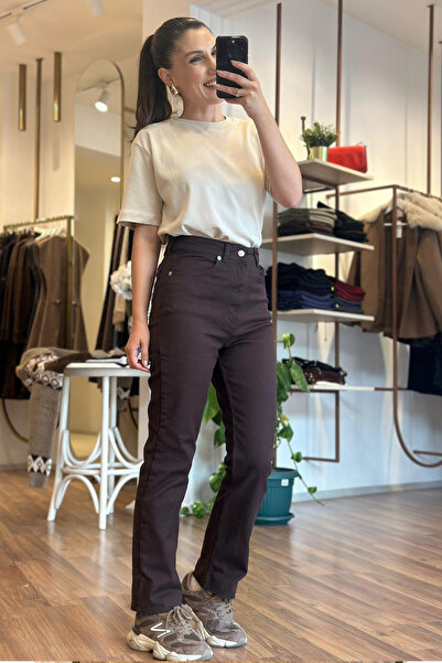 Unique Boutique Bitter Brown Stretch Fabric Boyfit Jean
