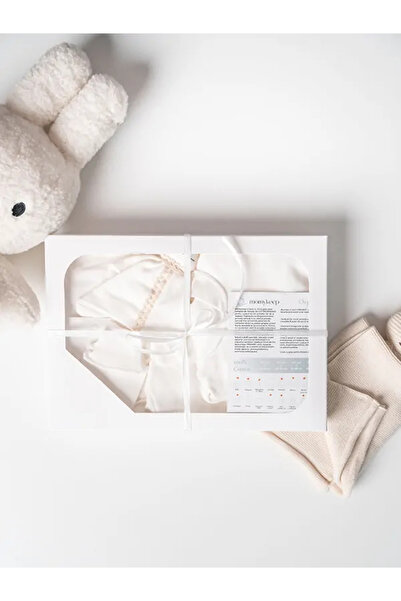 Momykeep set - 10 baby clothes & accessories (0-3 months)