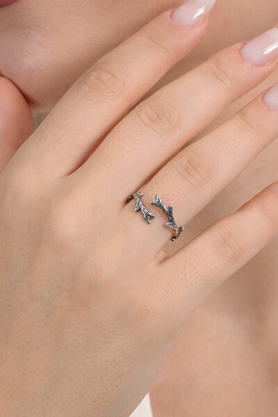 Söğütlü Silver 925 ayar gümüş yüzük üstten ayarlamalı ağaç dalı modeli oksitl...