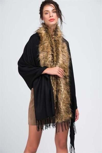 Dipmoda Kadın çift renkli yakası kürklü siyah premium şal panço DPAKS049