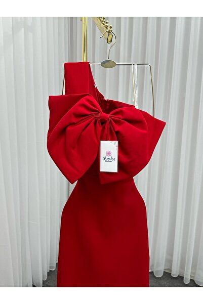 Bailsan Long taffeta dress with a bow