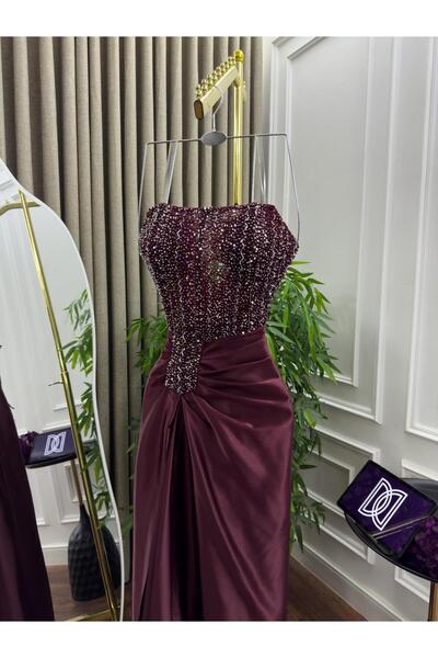 Generic Luxurious stretch taffeta evening dress with hand-beaded embroidery - strapless design with side draping - in an elegant burgundy color