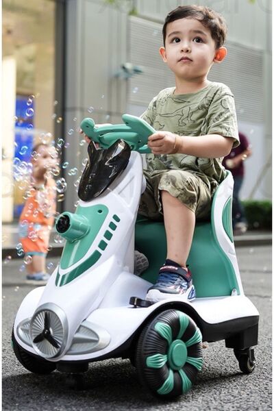 Generic Electric scooter for kids with a built-in soap bubble pump