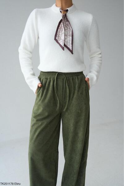 CADDELAMODA Women's Scarf Sweater