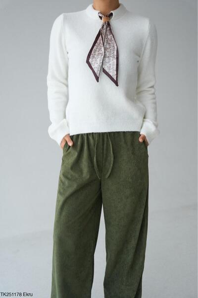 CADDELAMODA Women's Scarf Sweater