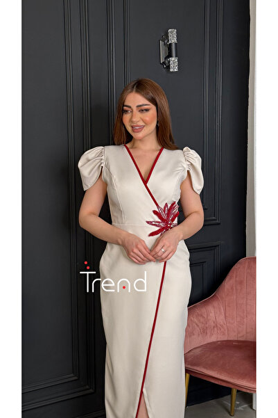 lisa Lisa's dress with an embroidered rose (burgundy)