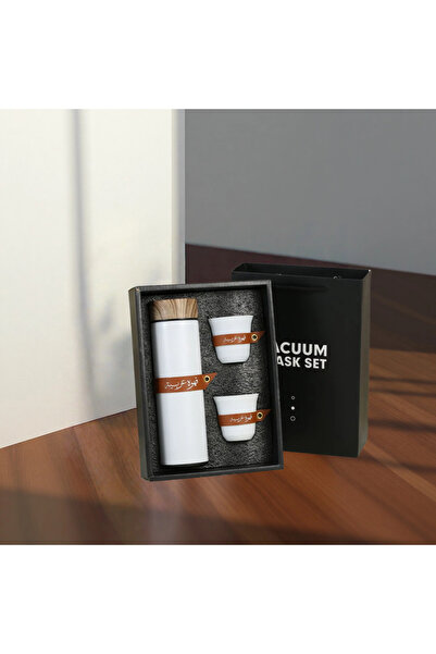 KB The coffee gift set， includes a water bottle, 2 coffee cups, a thermos, and a travel bottle.