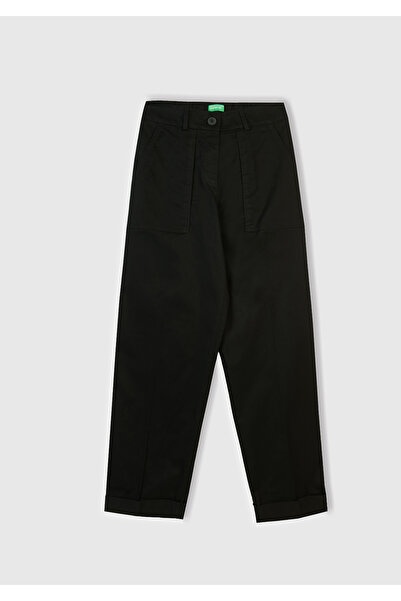 United Colors of Benetton Women's black cotton blend cropped pants with front seam detail