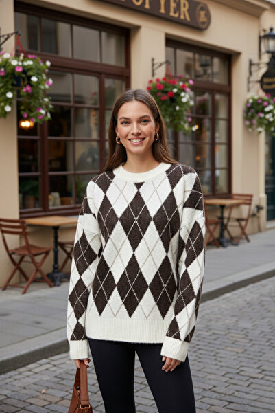 civetta Women's Black Argyle Patterned Bearded Knitwear Sweater - Crew Neck Soft Textured Fuzzy Women's Sweater