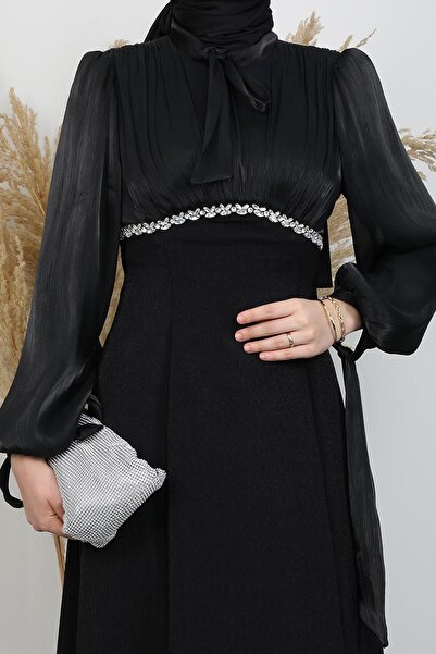 GİYZAMİLA Βραδινό φόρεμα με λεπτομέρεια από πέτρα Tanyeli Μαύρο